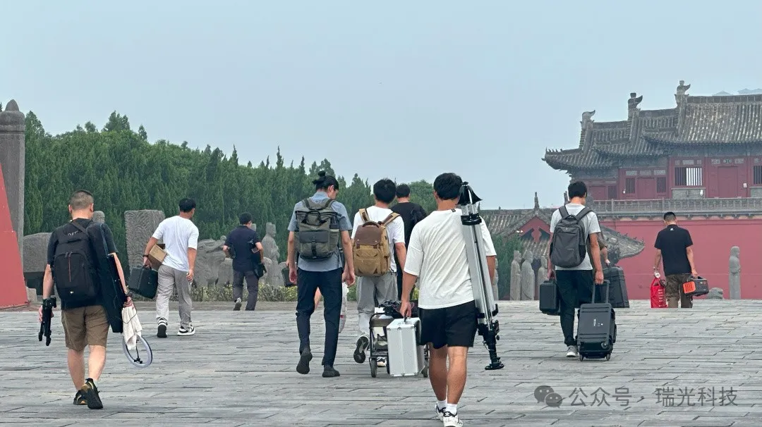 瑞光科技团队携带设备进入永昭陵